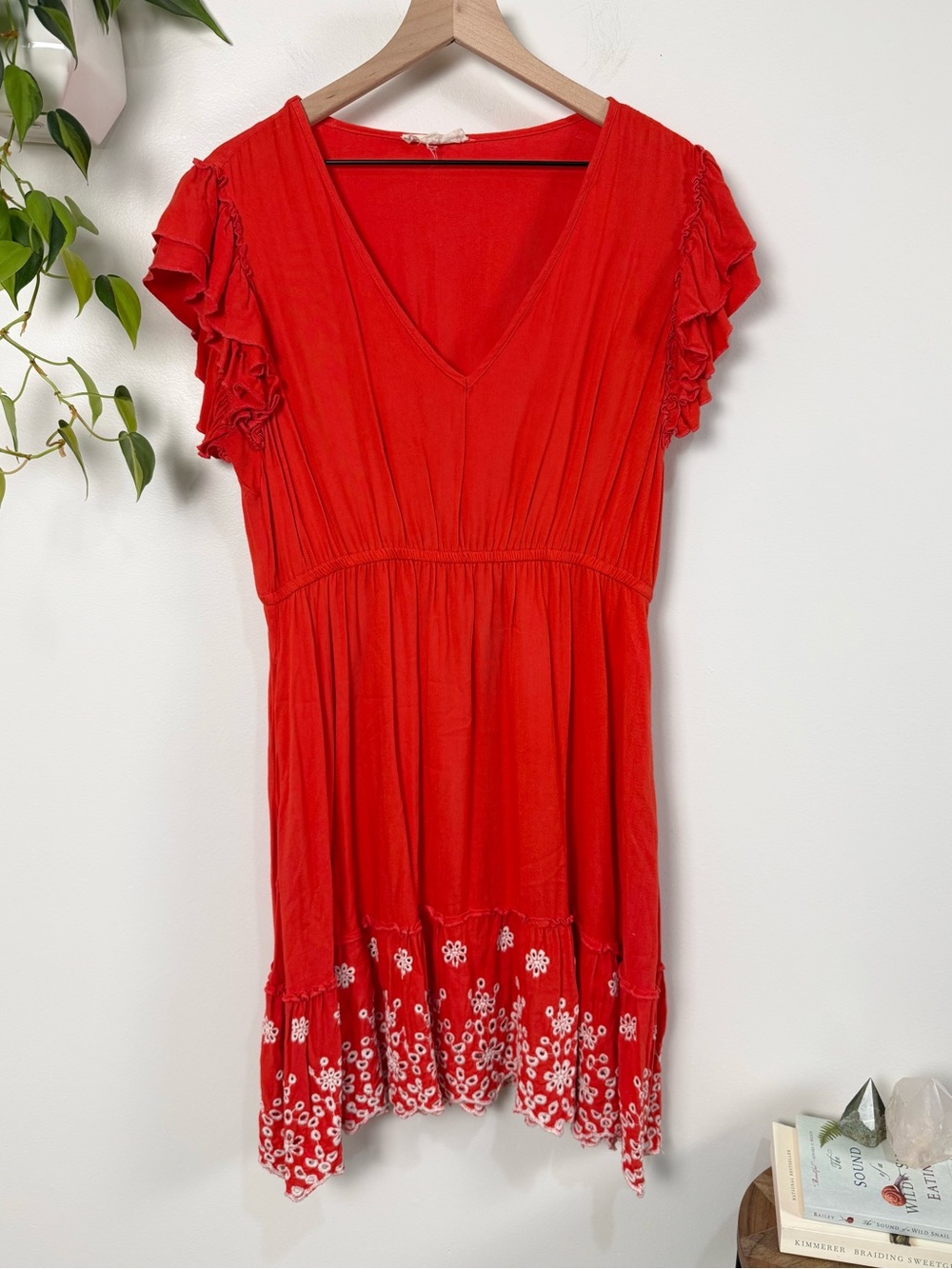 Solitaire Red Ruffle Flutter Sleeve Floral Embroidered Hem Dress Rayon Boho XL